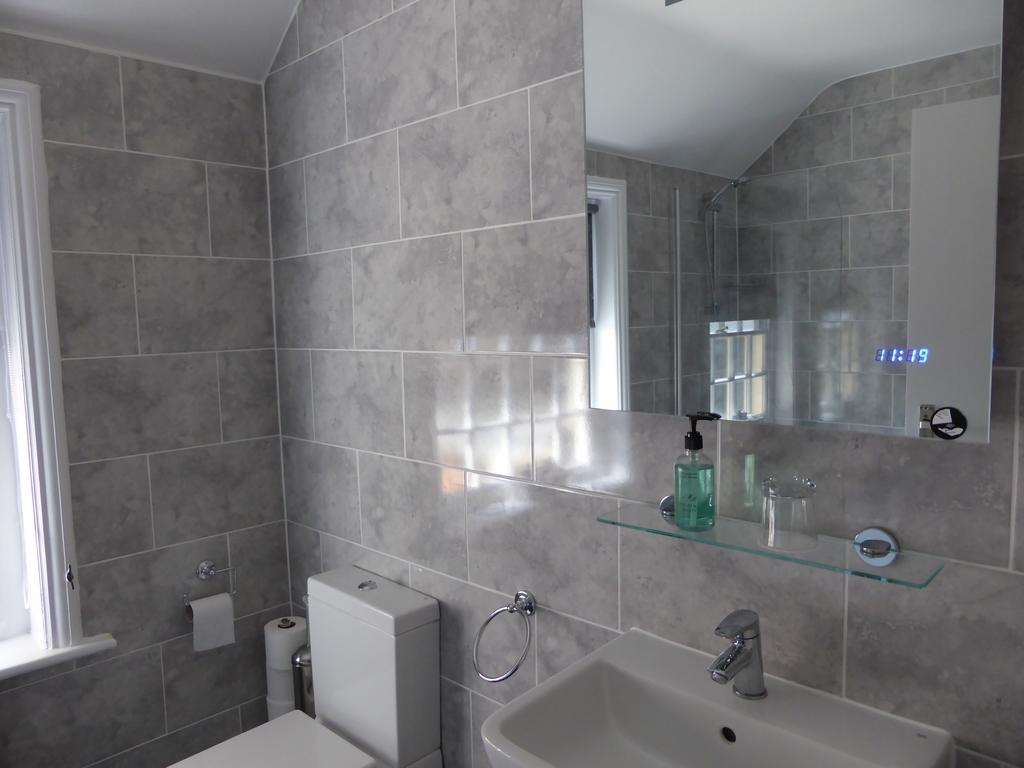 The Swan Inn Sturminster Newton Extérieur photo