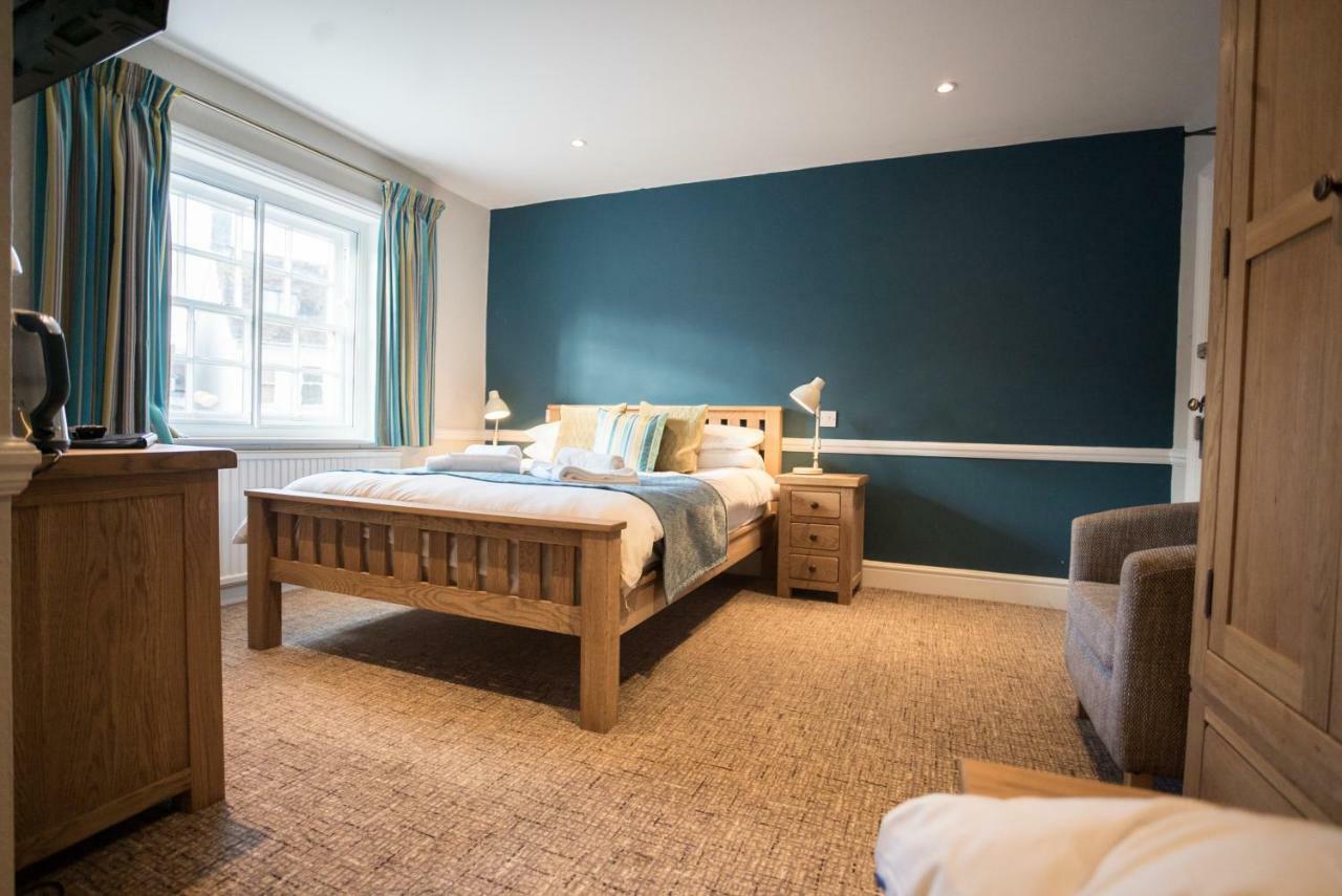 The Swan Inn Sturminster Newton Extérieur photo